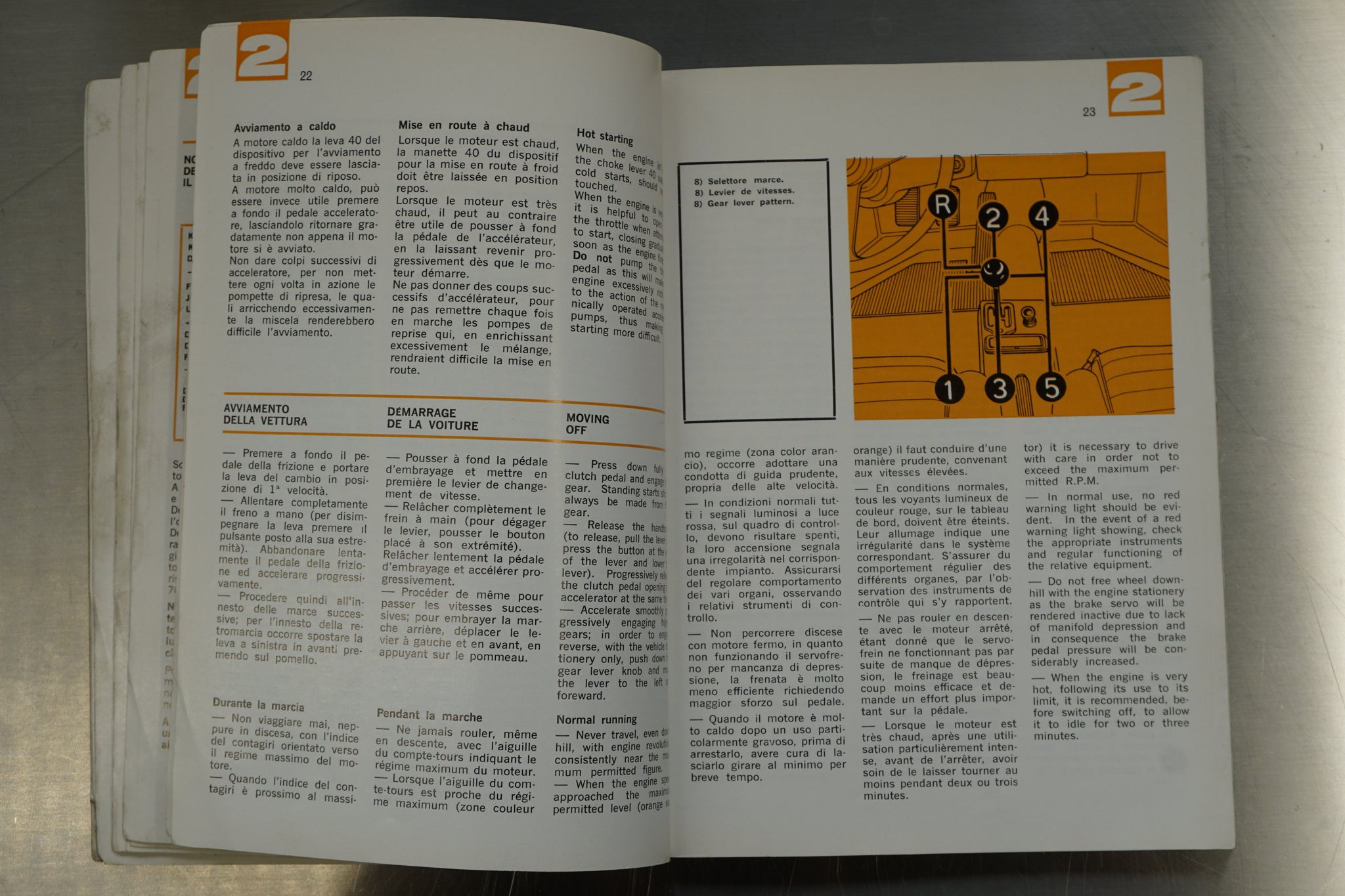 Ferrari 246 Dino GT - Car 01118 - Operating, Maintenance & Service Handbook (Original) - 48/1972